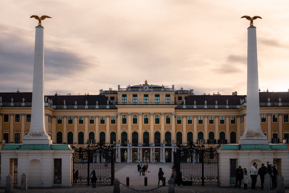 WLAN-Zeichen-Schloss-Bedeutung WLAN-Zeichen-Schloss-Bedeutung