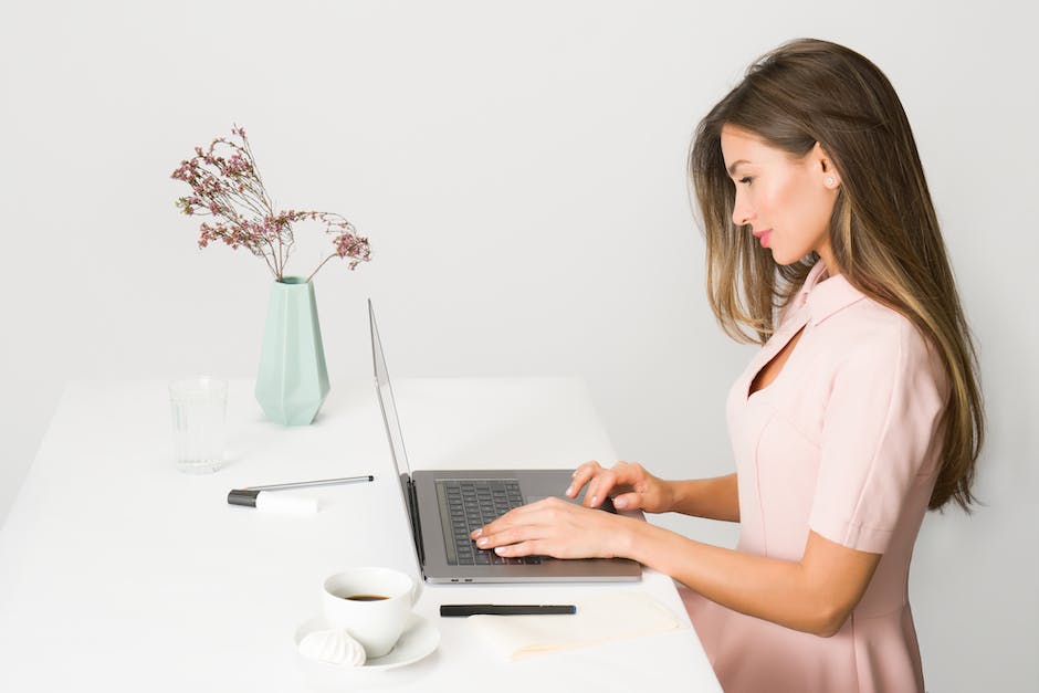  wie man einen Laptop mit dem Fernseher über WLAN verbindet